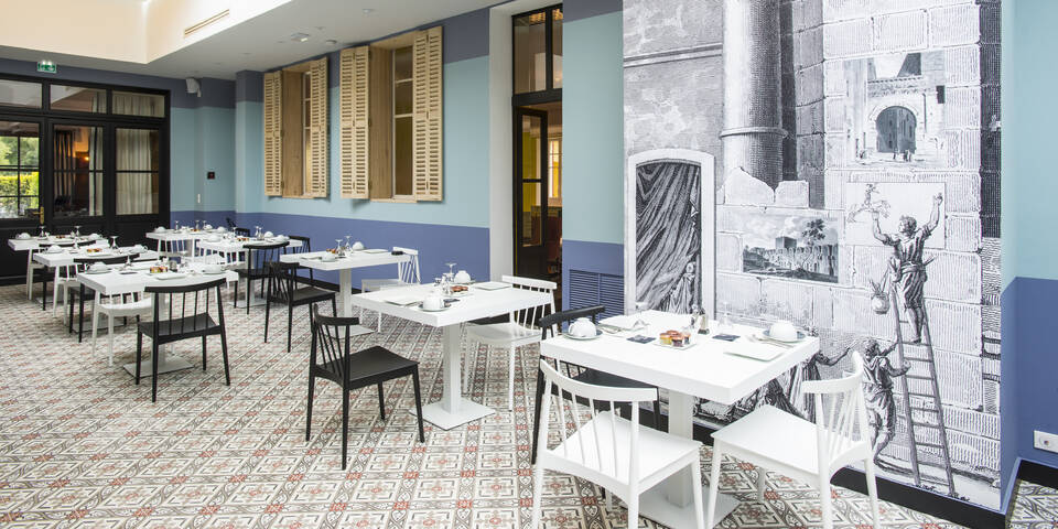 restaurant