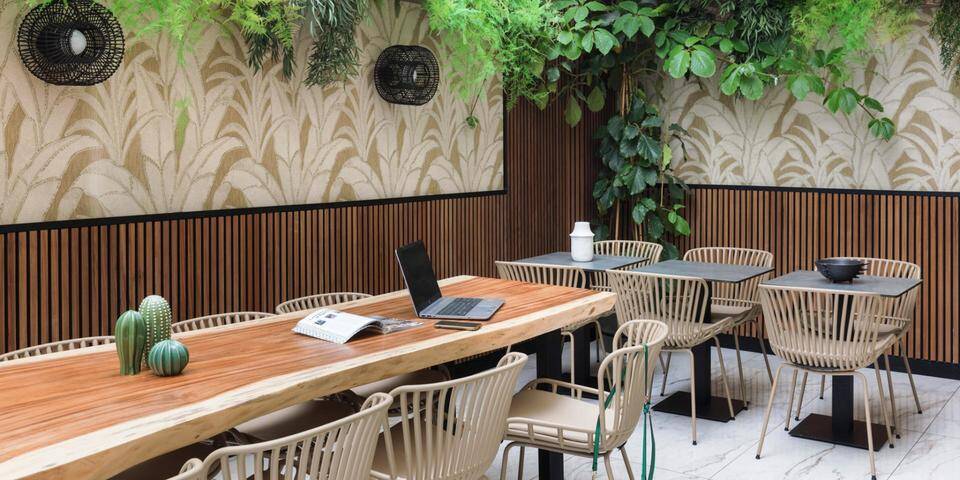 restaurant