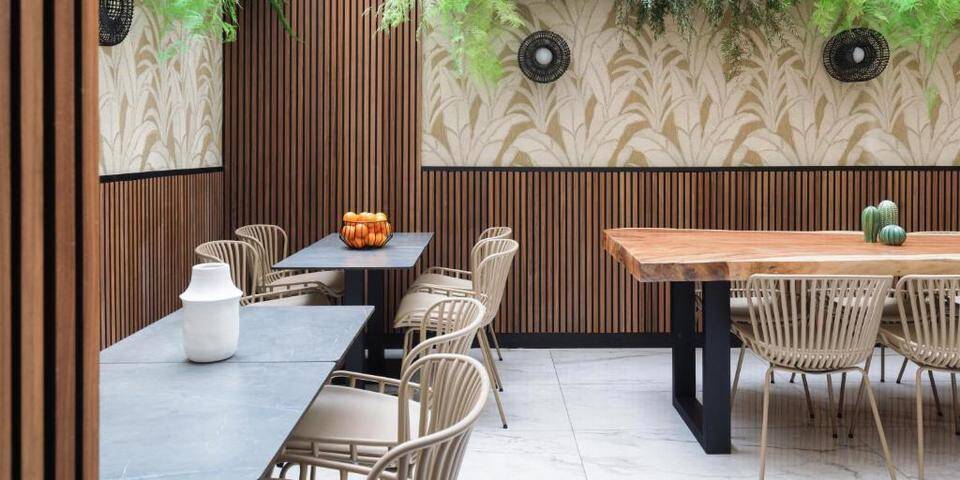 restaurant