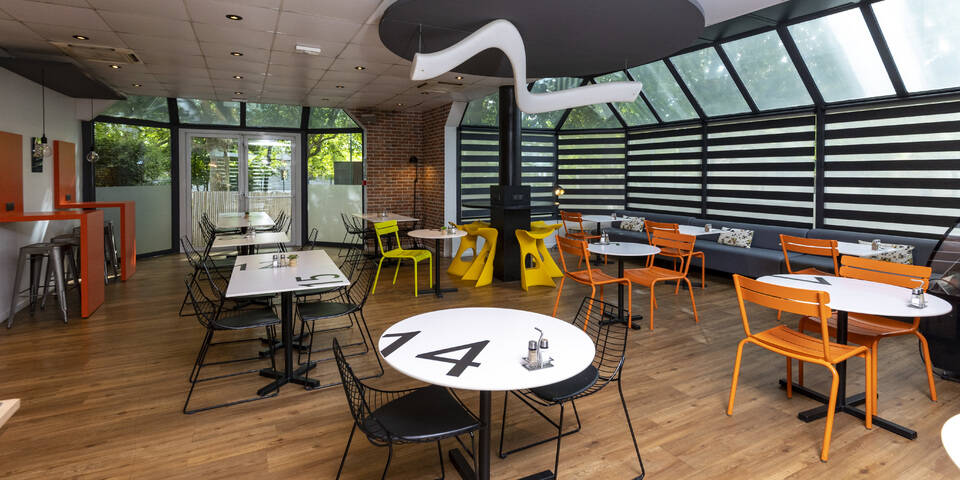 restaurant