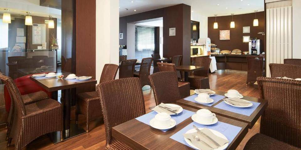 restaurant