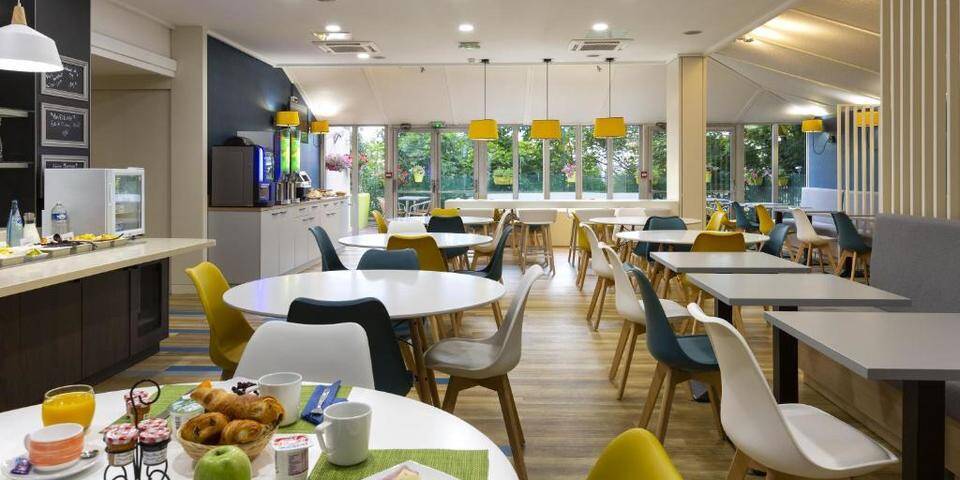 restaurant