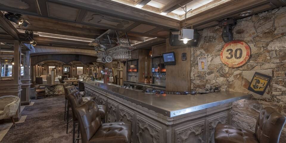 restaurant