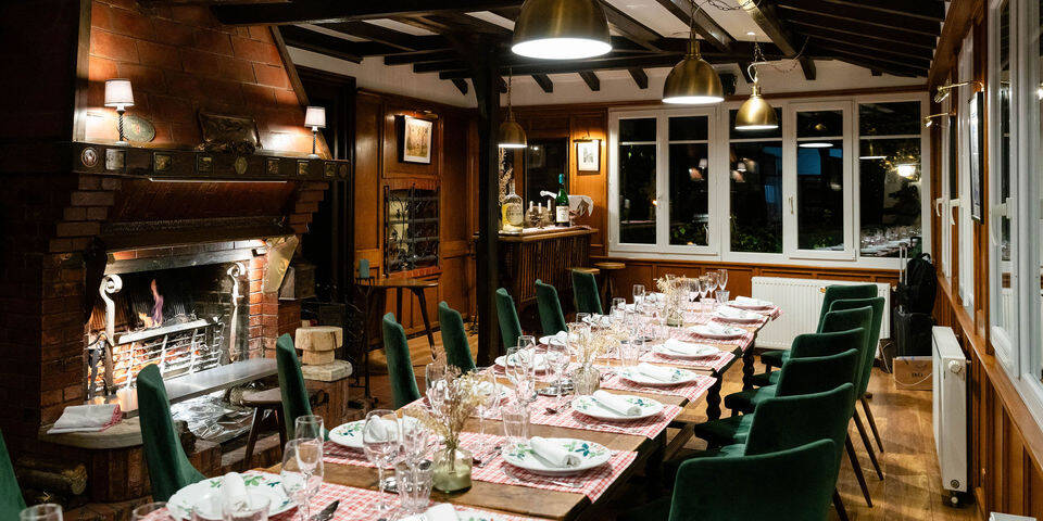 restaurant