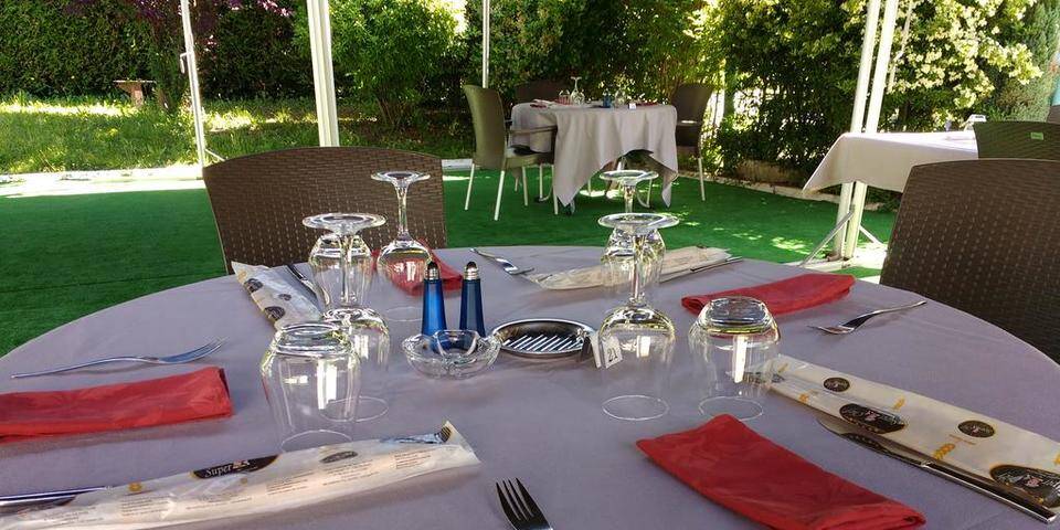 restaurant
