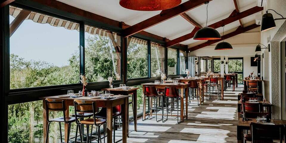 restaurant
