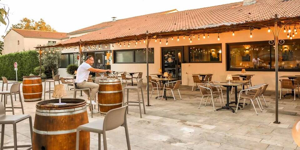 restaurant