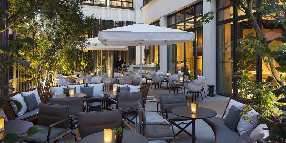 restaurant