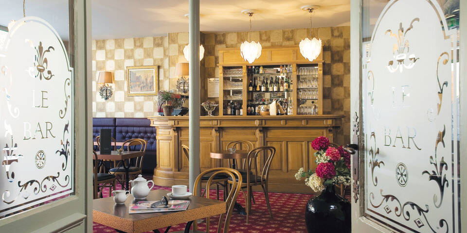 restaurant