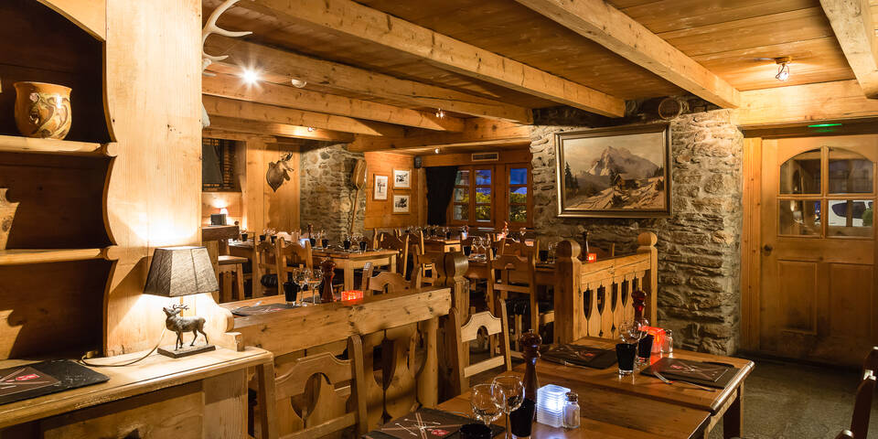 restaurant