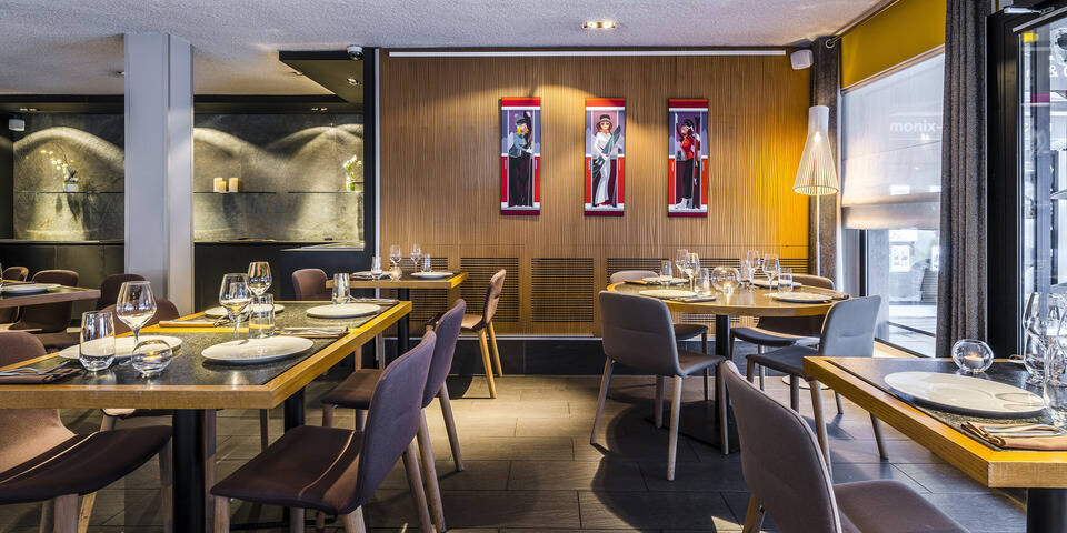 restaurant