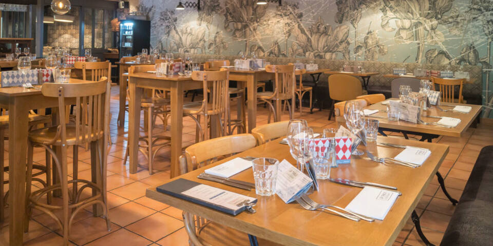 restaurant