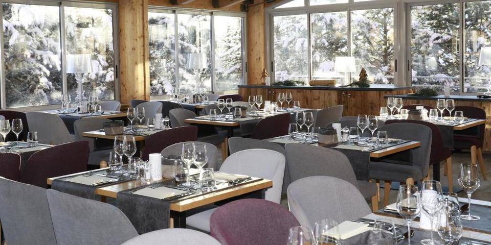 restaurant