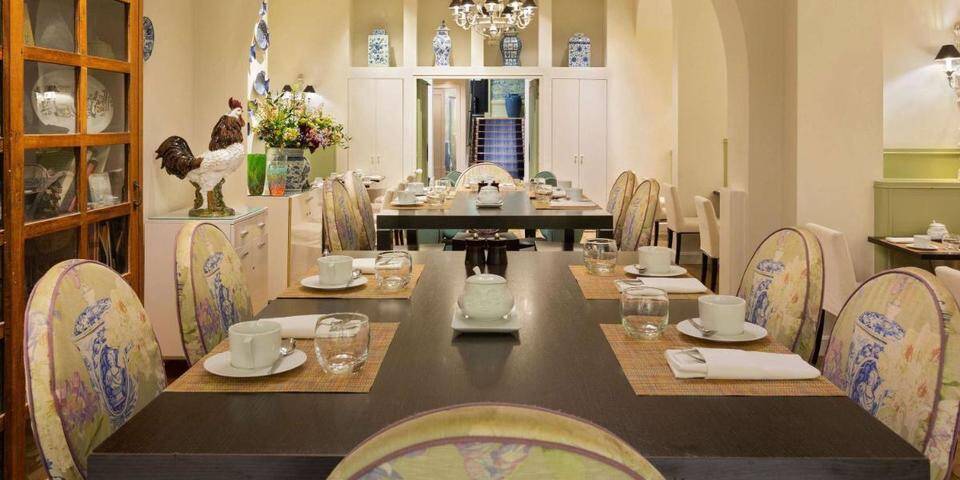restaurant