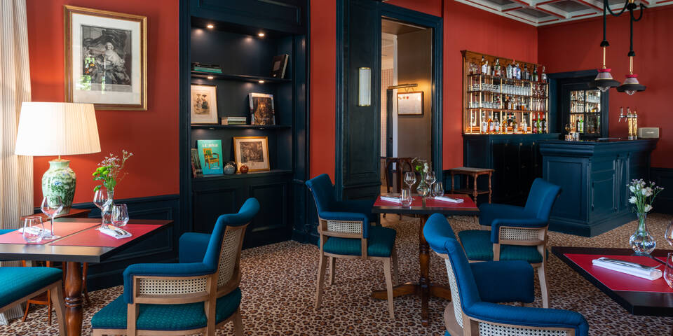 restaurant