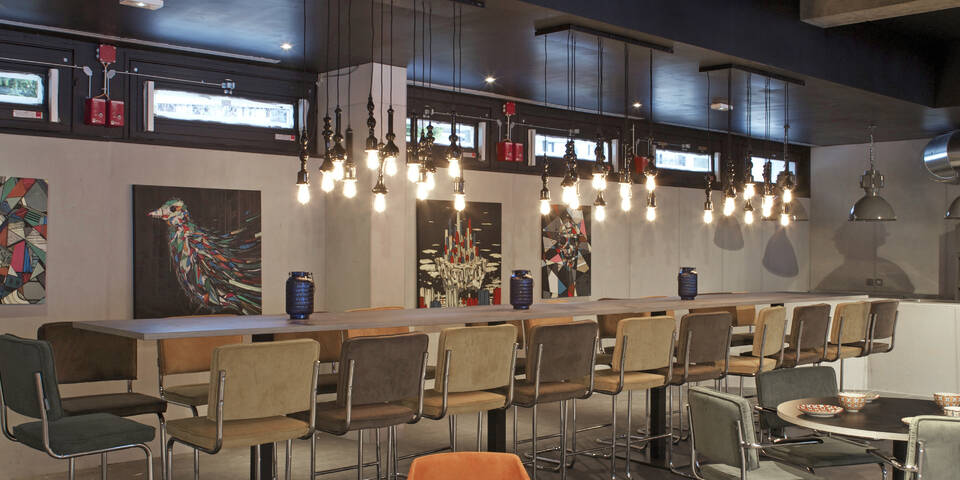 restaurant