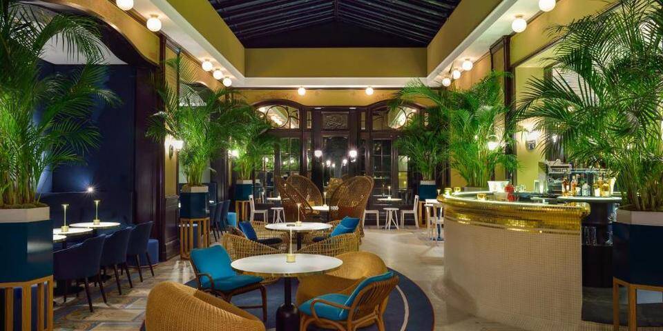 restaurant