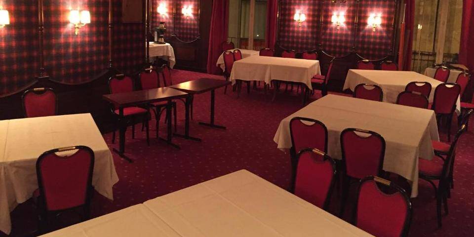 restaurant