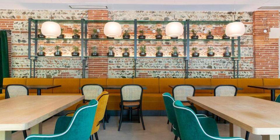restaurant