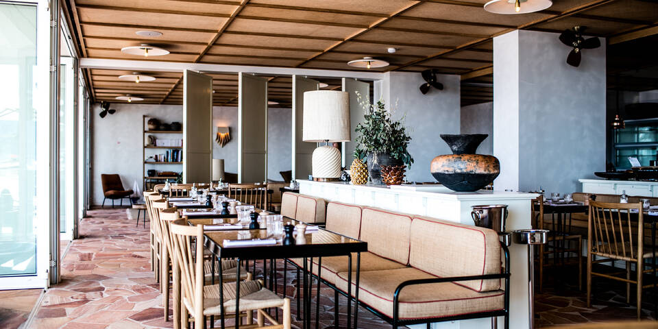 restaurant
