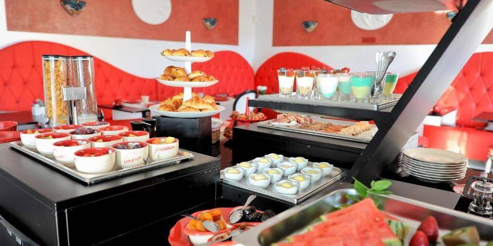restaurant