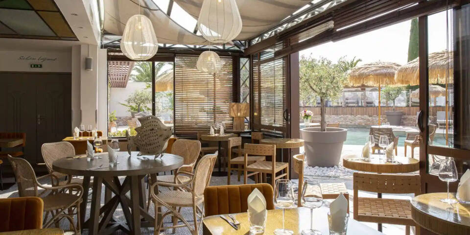 restaurant