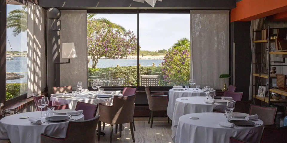 restaurant
