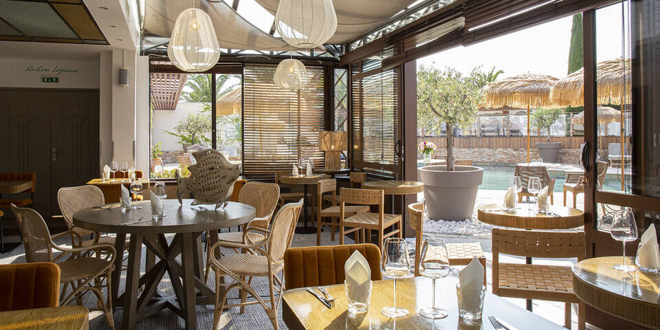 restaurant