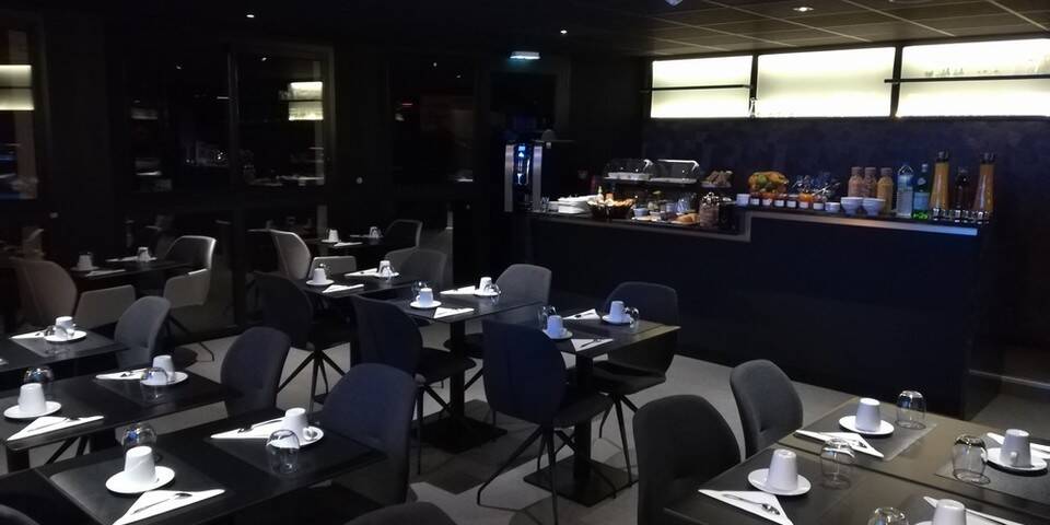 restaurant