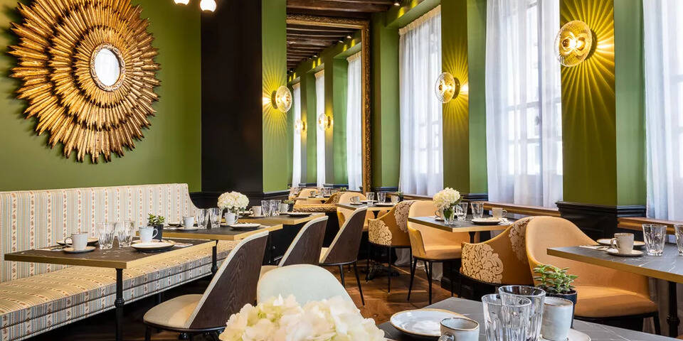restaurant