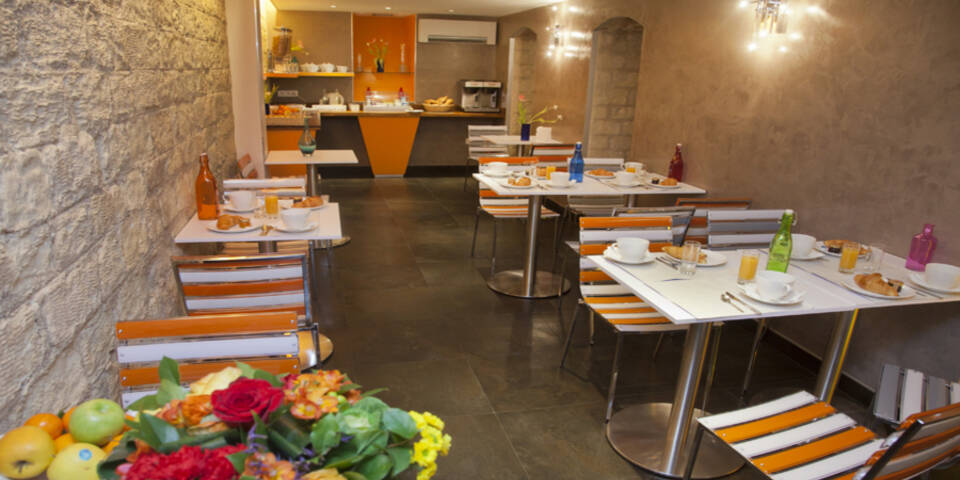 restaurant