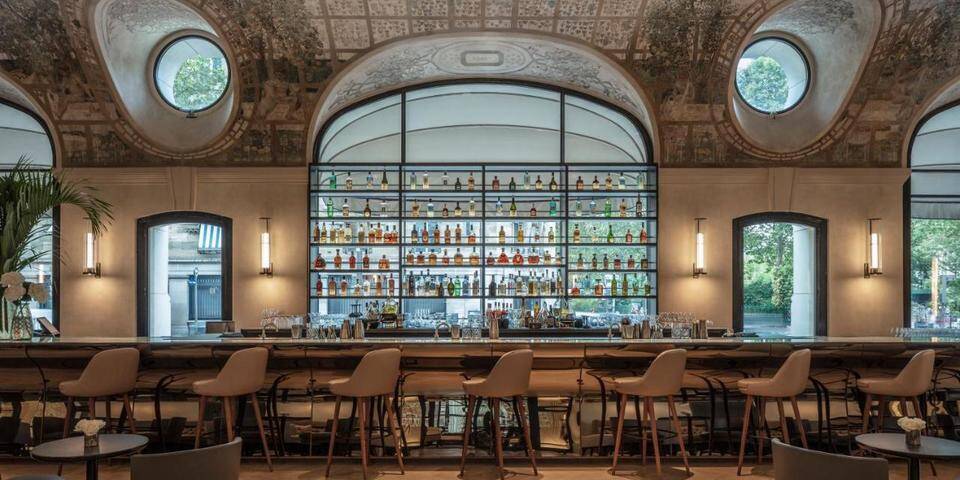 restaurant