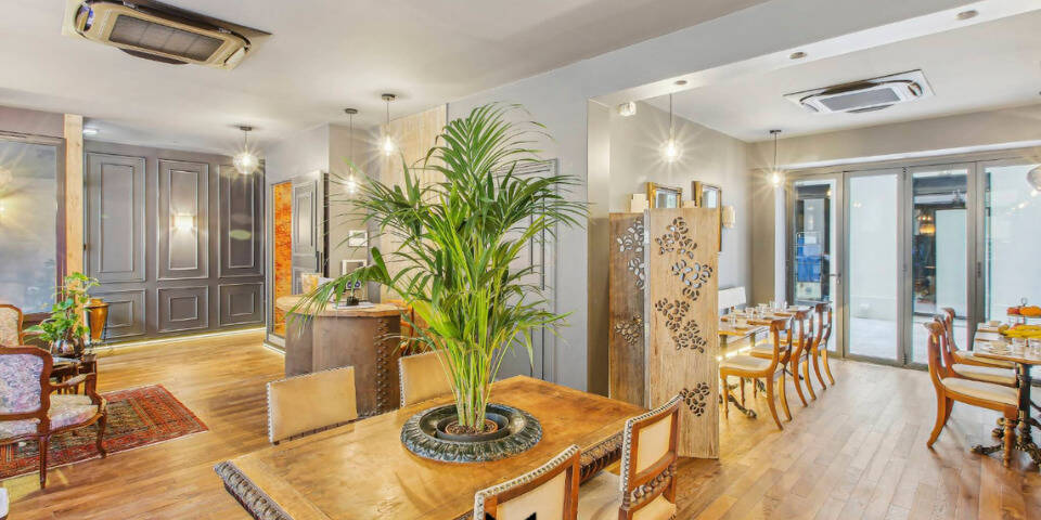 restaurant