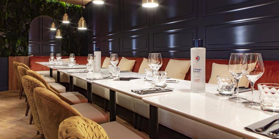 restaurant