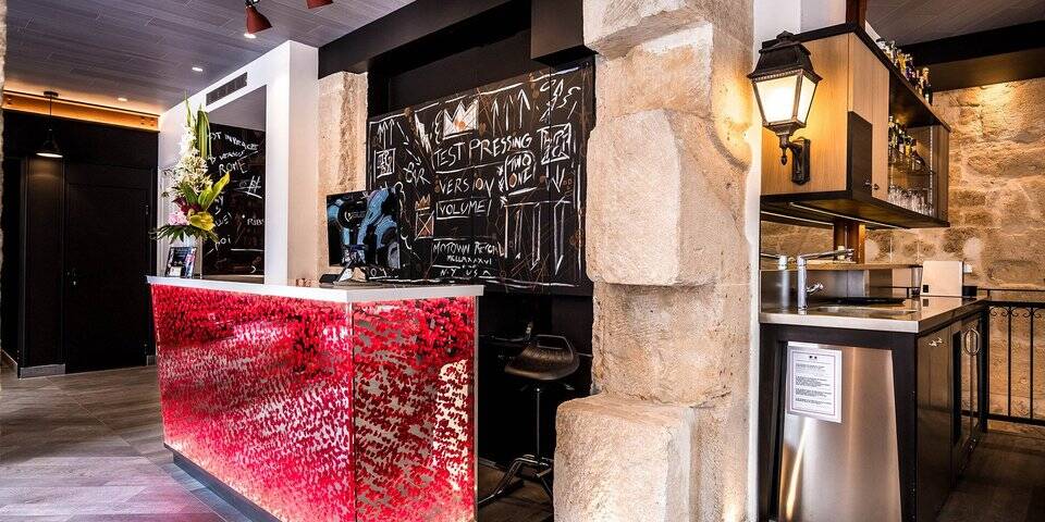 restaurant