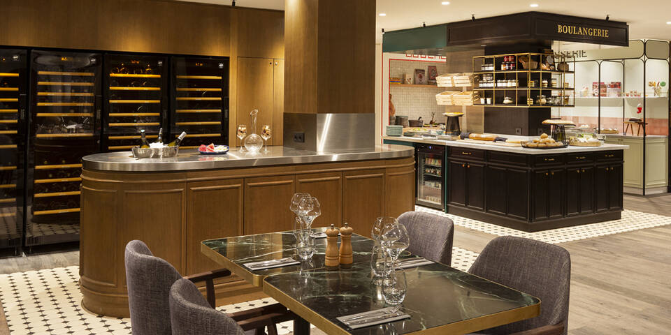 restaurant
