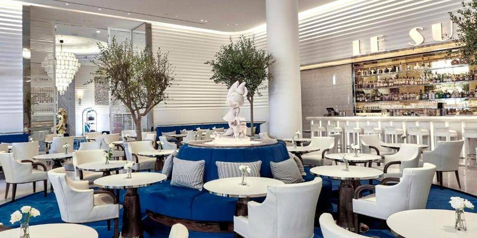 restaurant