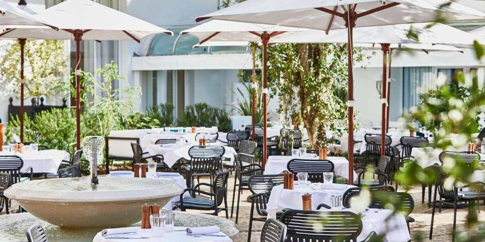 restaurant