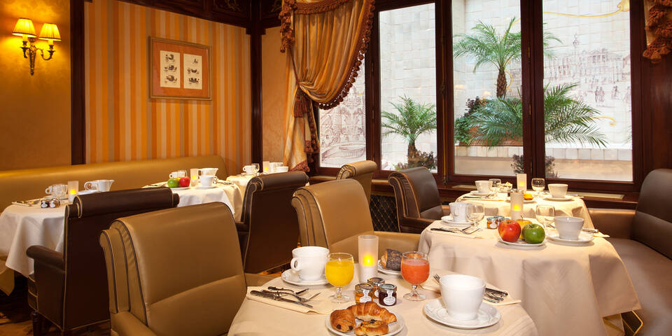 restaurant