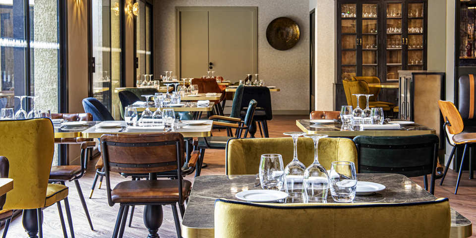 restaurant