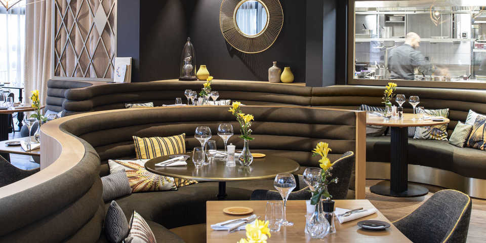 restaurant