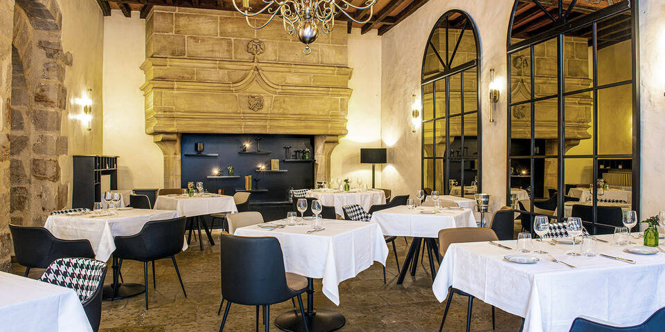 restaurant