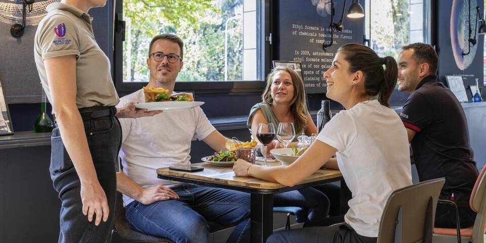 restaurant
