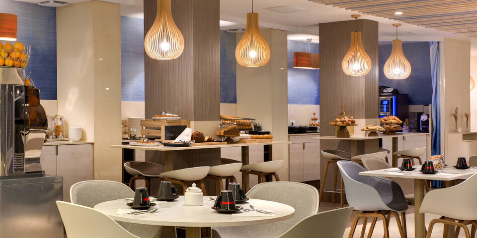 restaurant