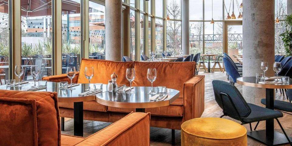 restaurant