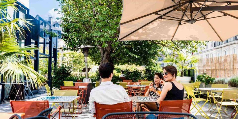 restaurant