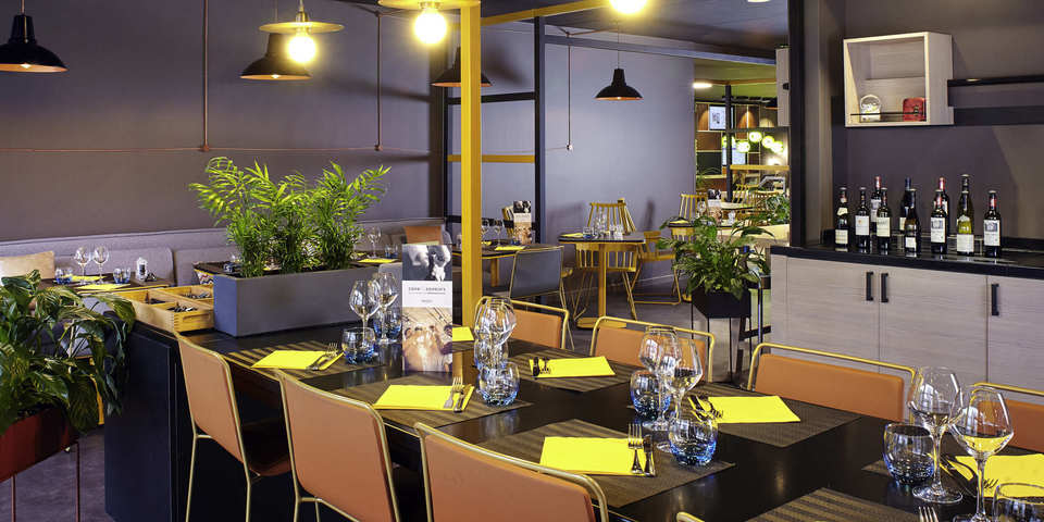 restaurant