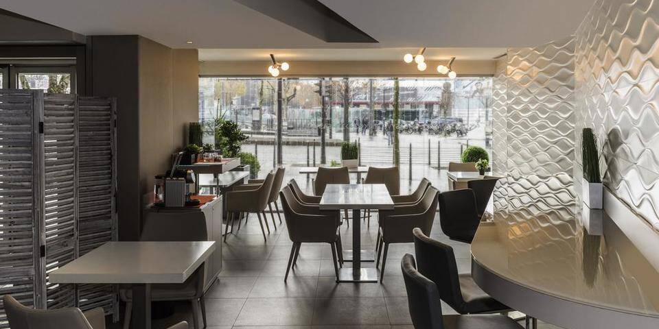 restaurant