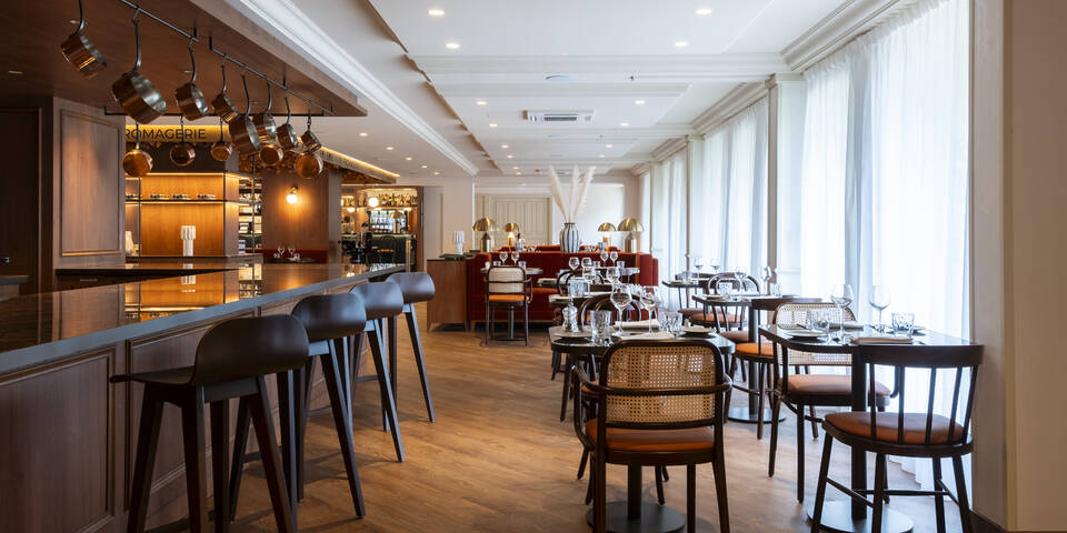 restaurant