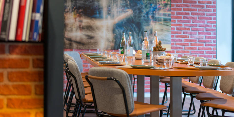 restaurant